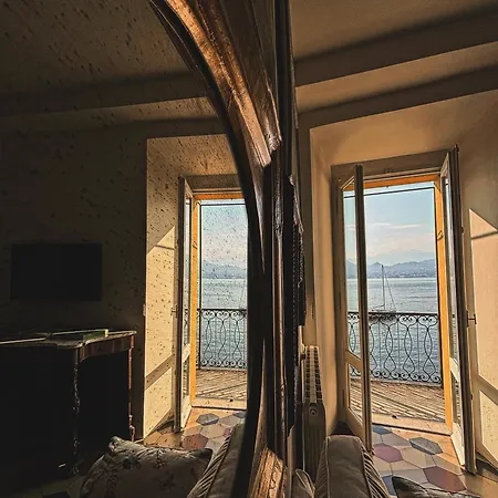 Caffe Apartment Varenna